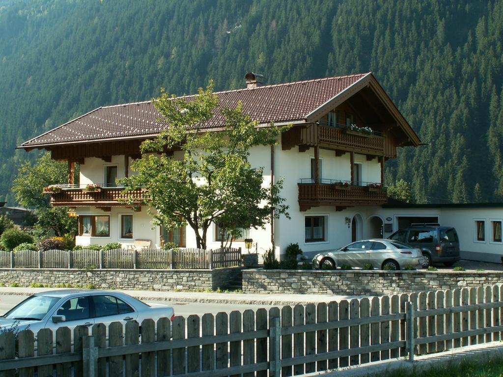 Landhaus Tyrol Mayrhofen Exterior foto
